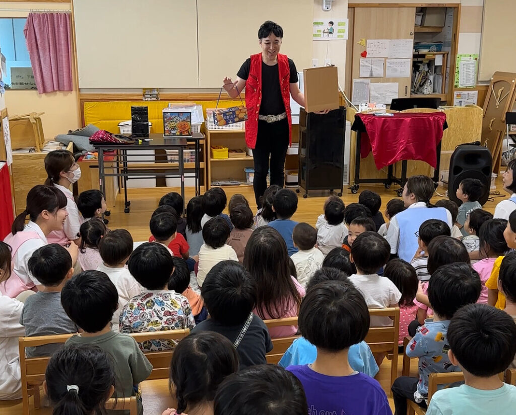 大阪の保育園イベントに出張マジックショー｜子どもたち大興奮