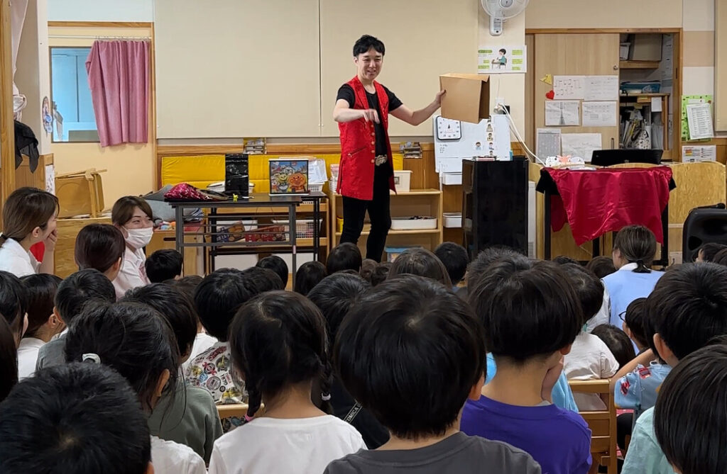 大阪の保育園イベントに出張マジックショー｜子どもたち大興奮