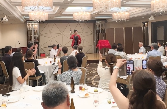 マジシャン　大阪
ANAクラウンプラザ大阪｜企業パーティー出張マジックショー