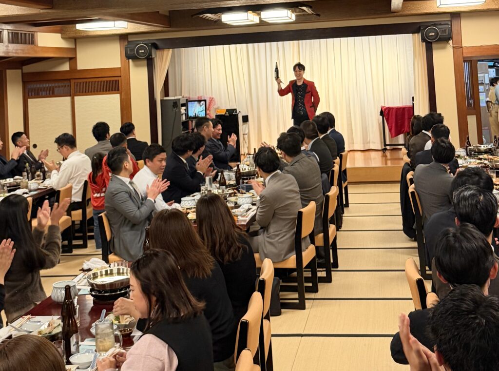 大阪のマジシャンＭＡＳＡが網元別館に出張マジックショー