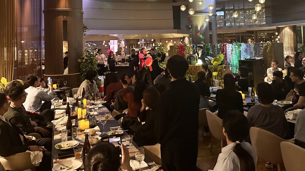 スイスホテル南海大阪に大阪のマジシャンＭＡＳＡが出張マジックショー