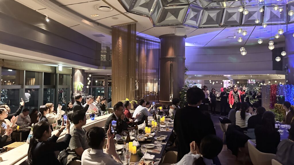 スイスホテル南海大阪に大阪のマジシャンＭＡＳＡが出張マジックショー