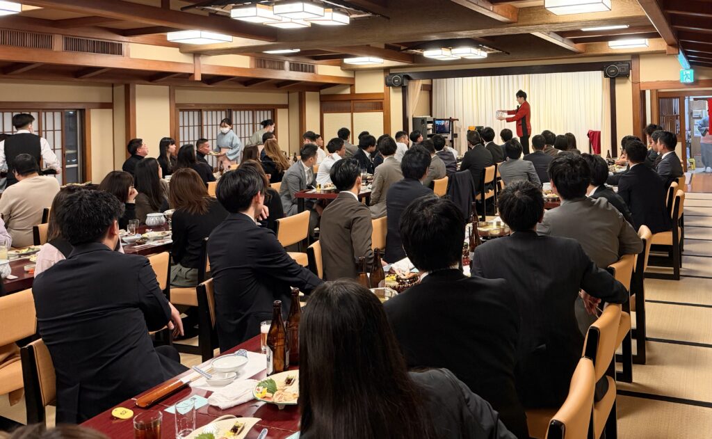 大阪のマジシャンＭＡＳＡが網元別館に出張マジックショー