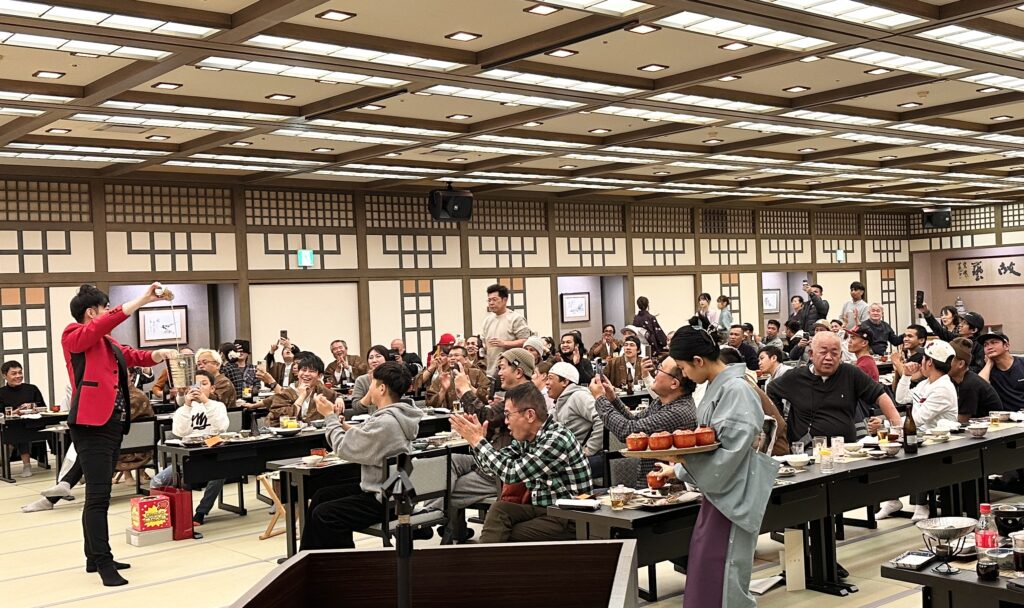 大阪のマジシャンMASAが愛媛県の道後温泉道後館に出張マジックショー