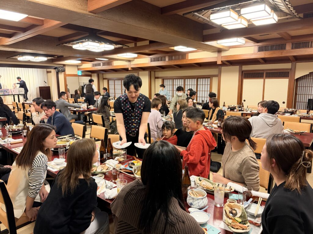 大阪のマジシャンＭＡＳＡが網元別館に出張マジックショー