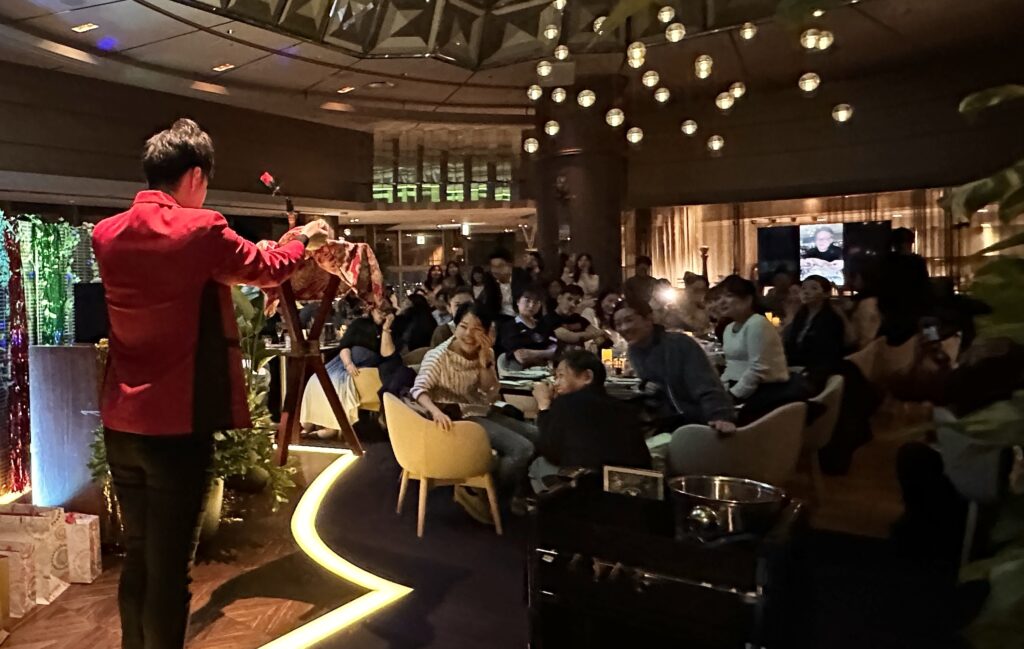 スイスホテル南海大阪に大阪のマジシャンＭＡＳＡが出張マジックショー