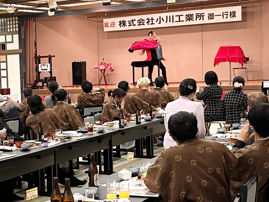 大阪のマジシャンMASAが愛媛県の道後温泉道後館に出張マジックショー