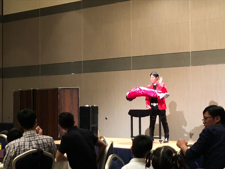 アートホテル大阪ベイタワー　出張マジシャンＭＡＳＡ　マジックショー