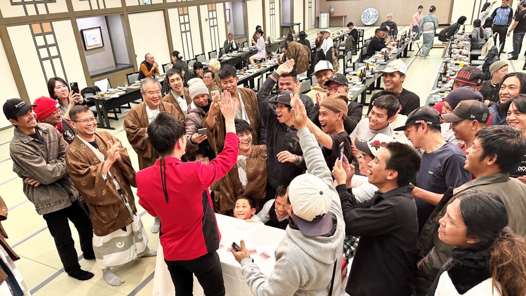 大阪のマジシャンMASAが愛媛県の道後温泉道後館に出張マジックショー