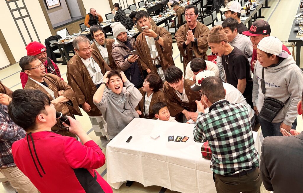 大阪のマジシャンMASAが愛媛県の道後温泉道後館に出張マジックショー