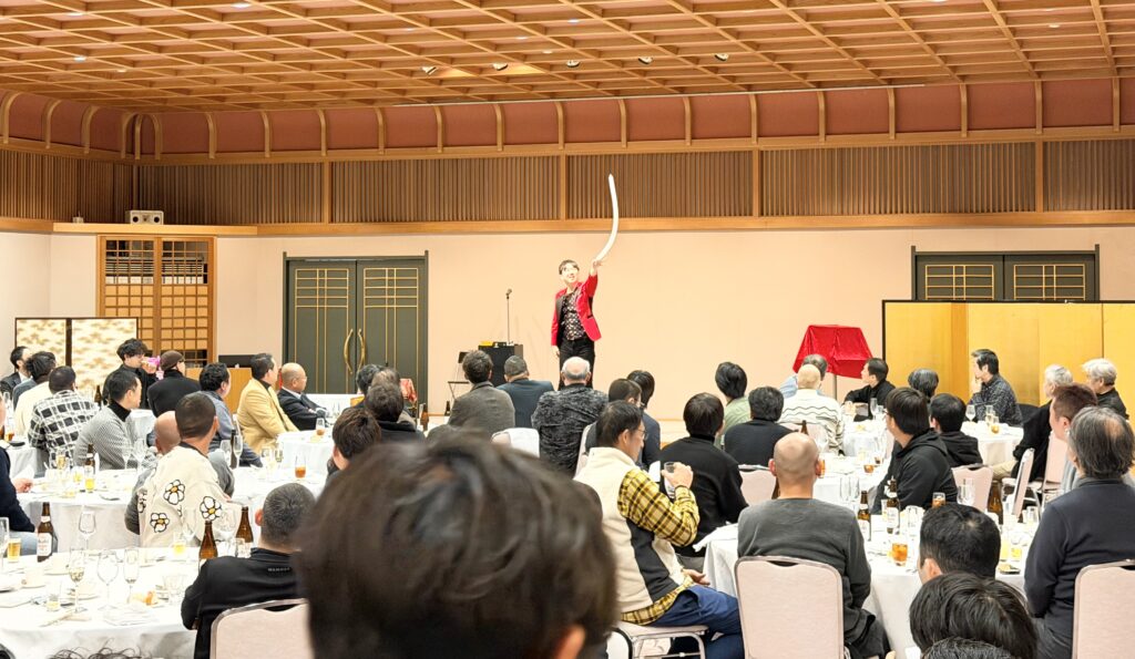 マジシャンＭＡＳＡが広島県尾道市の西山別館に出張マジックショー