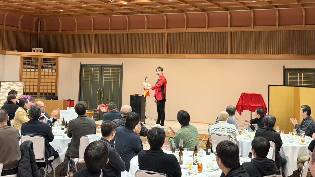 マジシャンＭＡＳＡが広島県尾道市の西山別館に出張マジックショー