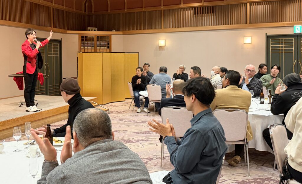 マジシャンＭＡＳＡが広島県尾道市の西山別館に出張マジックショー