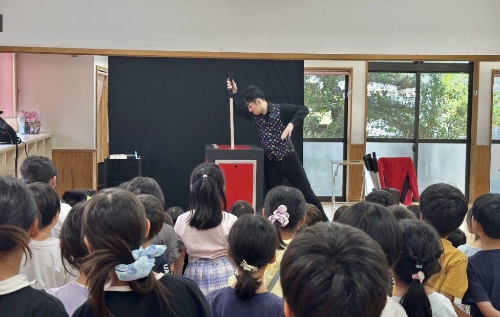 徳島県の小学校で学童夏イベントマジック