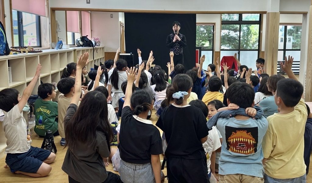徳島県の学童夏休みイベントでのマジックショー