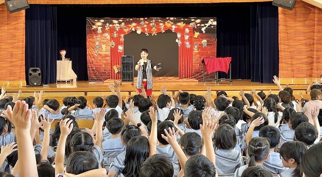 幼稚園イベントでのお子様向けマジックショー