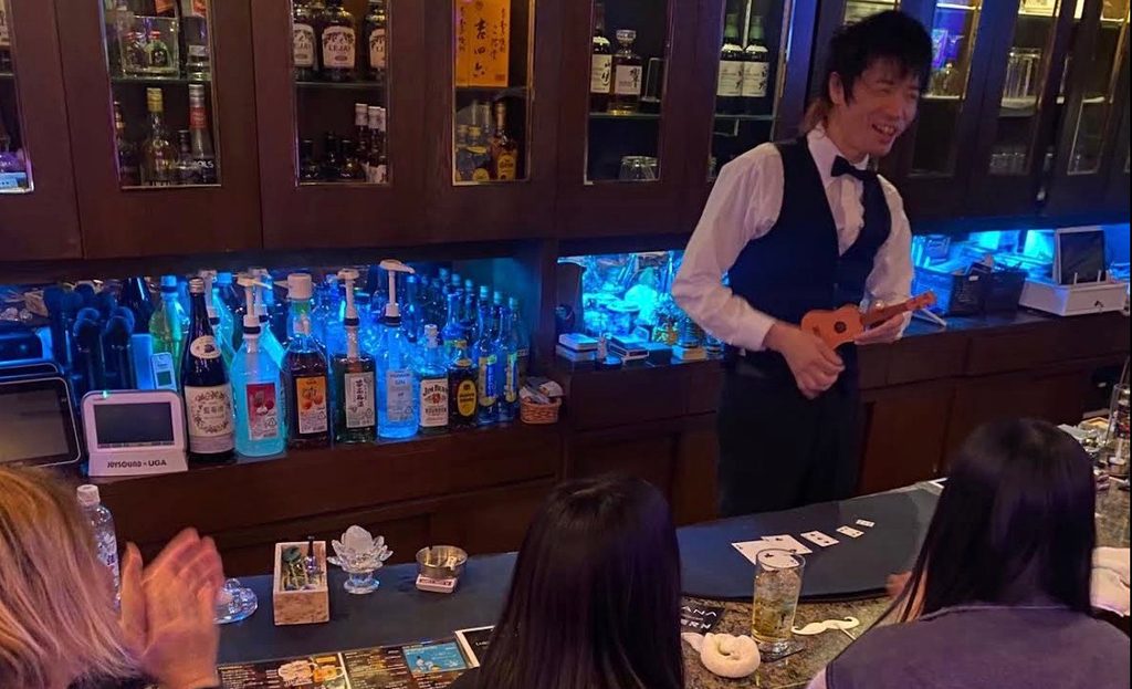大阪難波のマジックバー ランタン