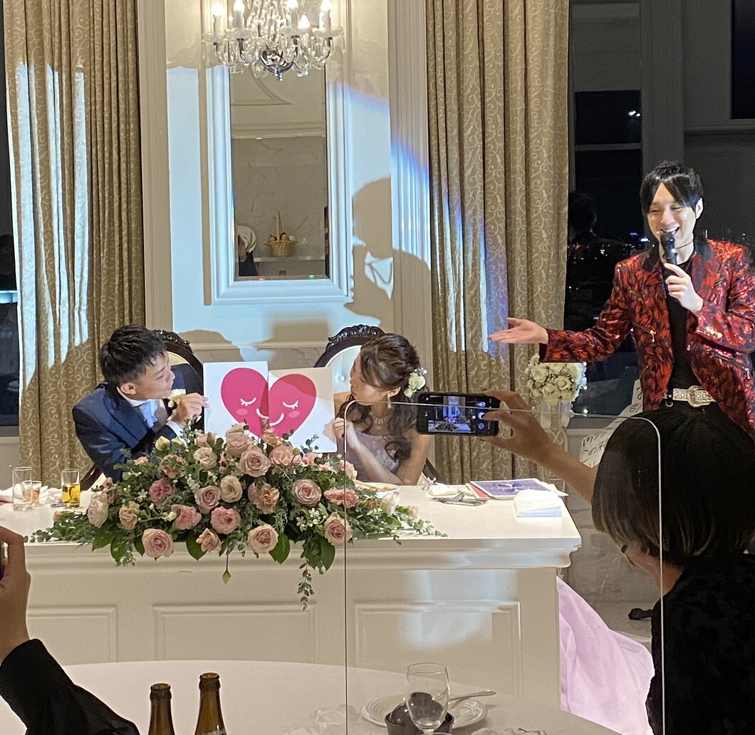 結婚式の余興はプロにお任せ