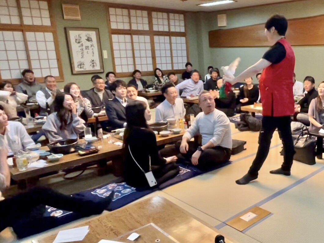 大阪のマジシャンMASA「マジシャン派遣」「出張マジック」お任せください♪♪ 余興のプロです!!