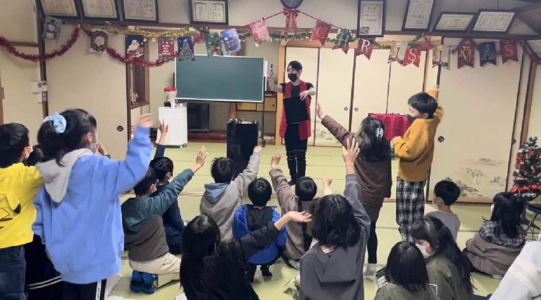 大阪のマジシャンMASA「マジシャン派遣」「出張マジック」お任せください♪♪ 余興のプロです!!