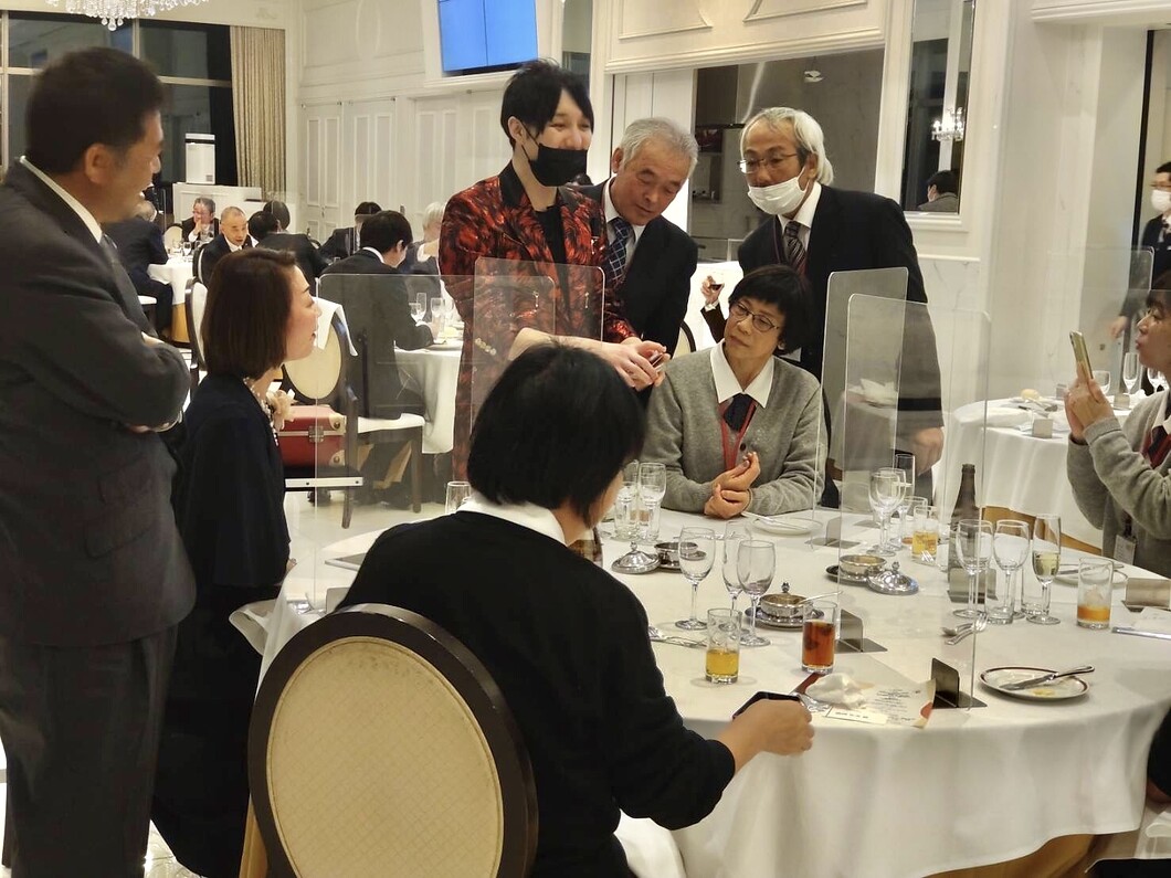 大阪のマジシャンMASA「マジシャン派遣」「出張マジック」お任せください♪♪ 余興のプロです!!