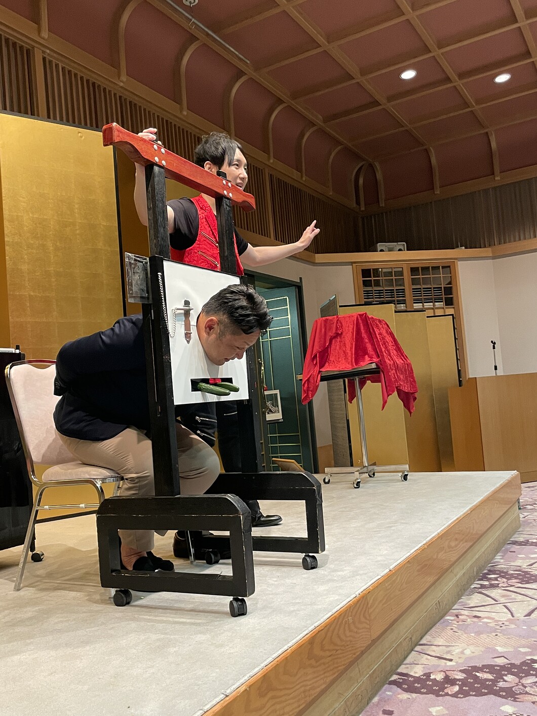 大阪のマジシャンMASA「マジシャン派遣」「出張マジック」お任せください♪♪ 余興のプロです!!