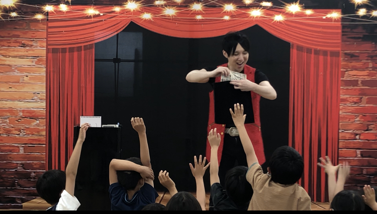 大阪のマジシャンMASA「マジシャン派遣」「出張マジック」お任せください♪♪ 余興のプロです!!