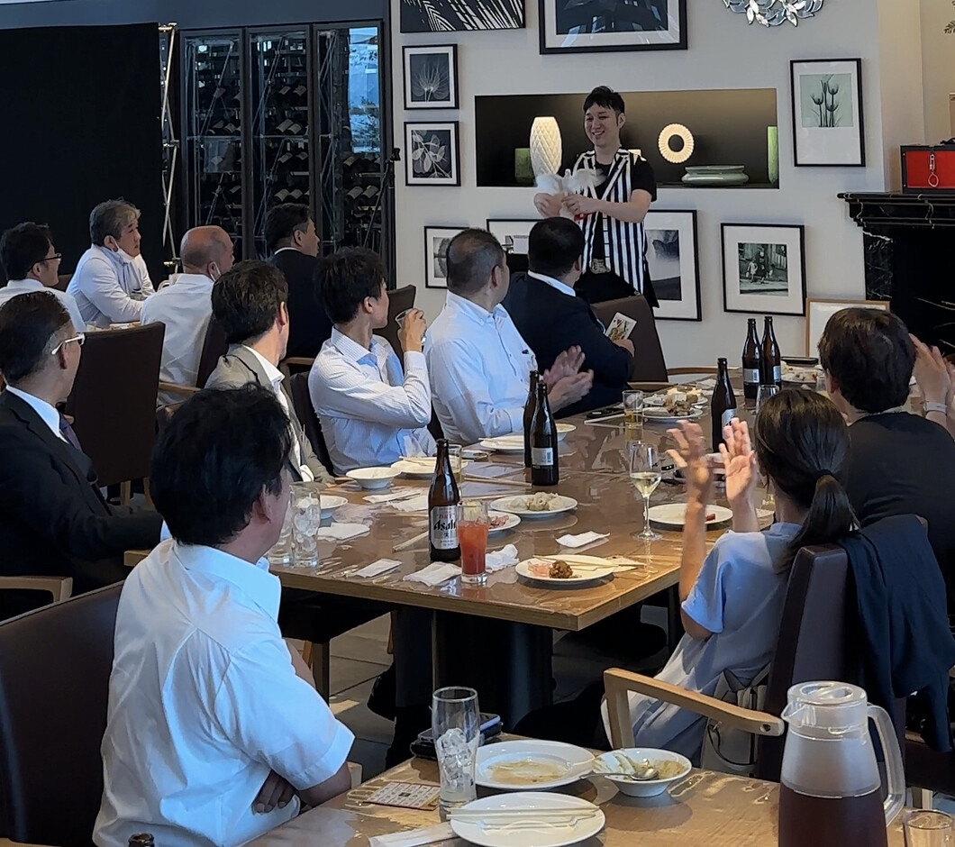 大阪のマジシャンMASA「マジシャン派遣」「出張マジック」お任せください♪♪ 余興のプロです!!