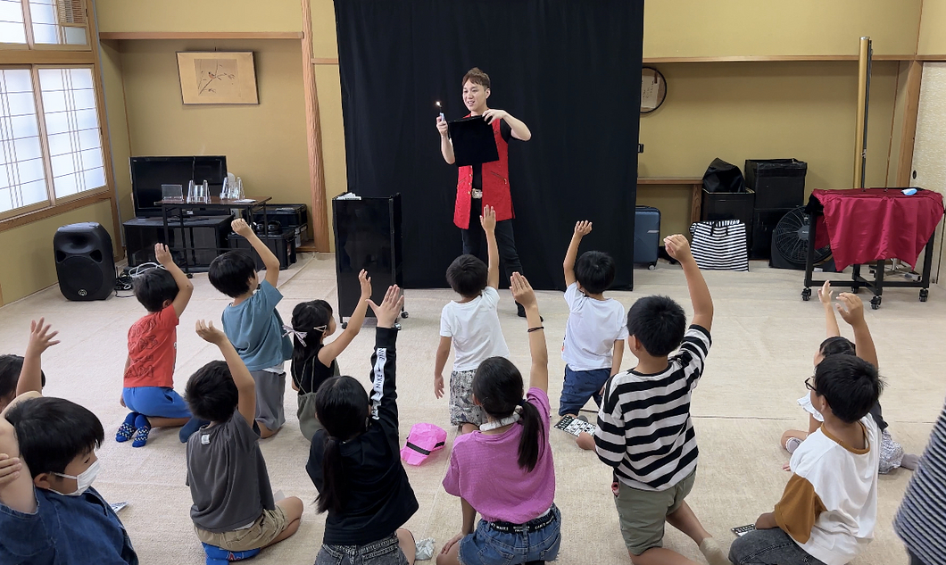 幼稚園出張イベント・保育園出張イベント・子供会出張イベントをマジシャンMASAが盛り上げます