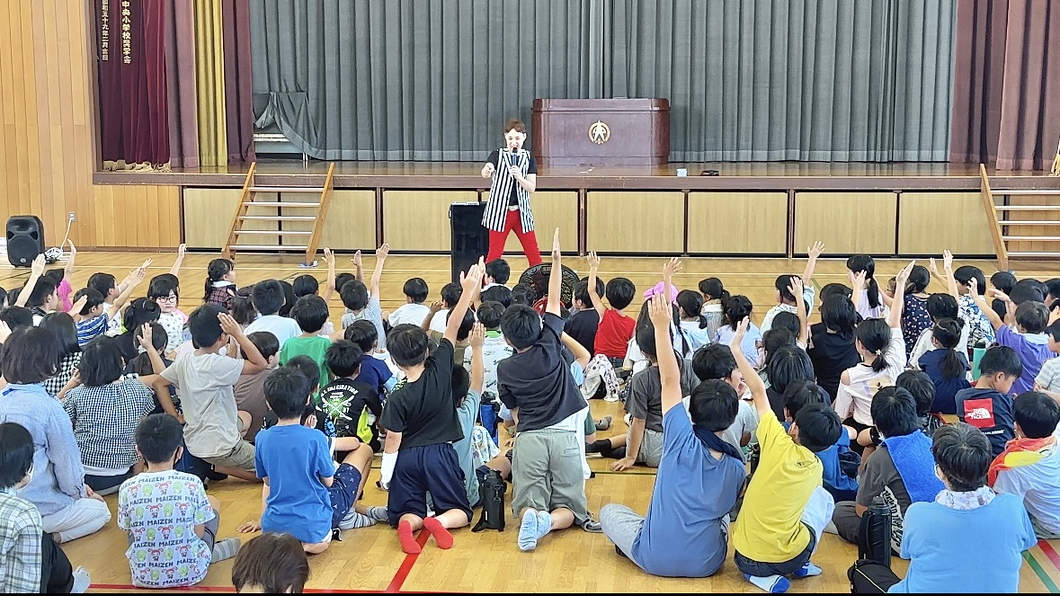 幼稚園出張イベント・保育園出張イベント・子供会出張イベントをマジシャンMASAが盛り上げます