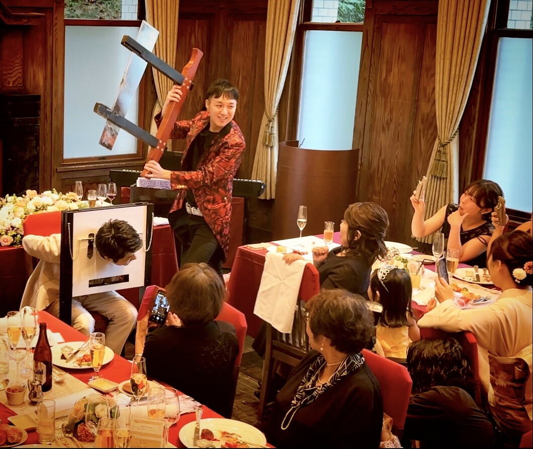 結婚式の余興はプロにお任せ