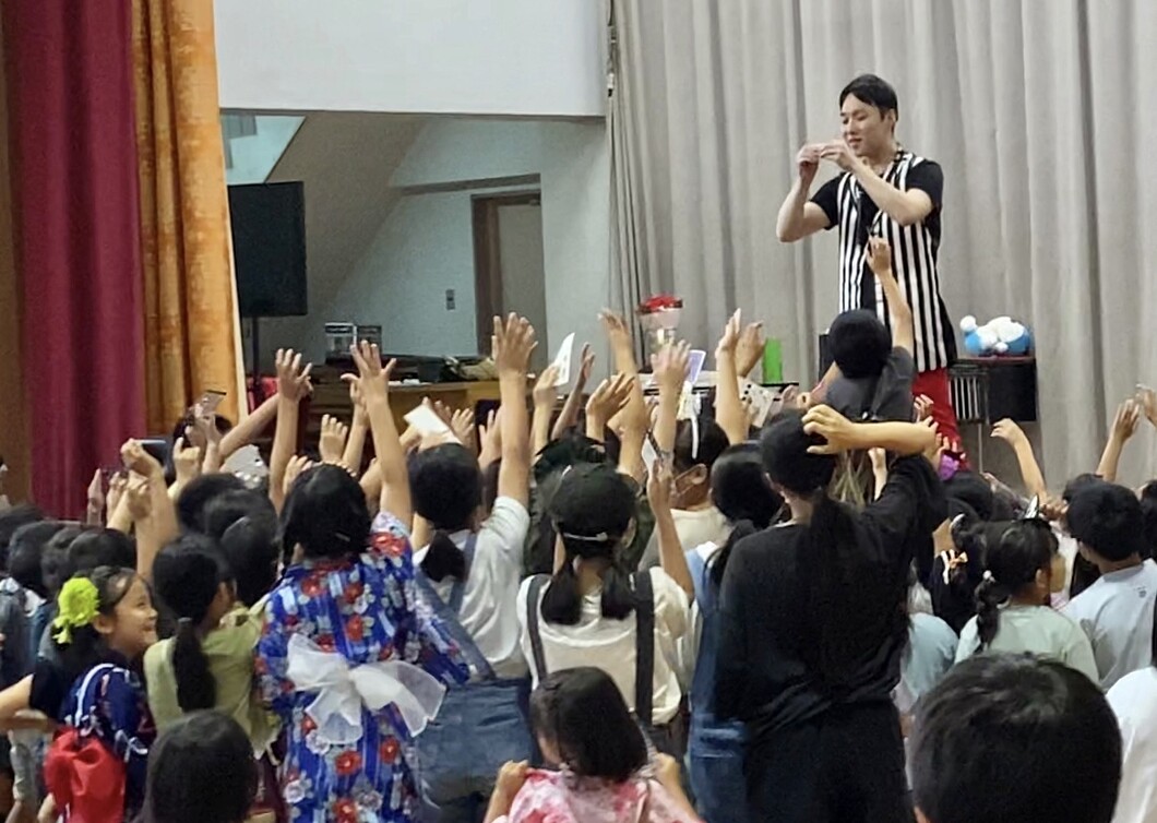 大阪のマジシャンMASA「マジシャン派遣」「出張マジック」お任せください♪♪ 余興のプロです!!