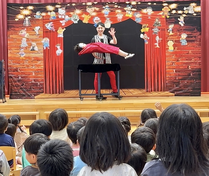 大阪のマジシャンMASA「マジシャン派遣」「出張マジック」お任せください♪♪ 余興のプロです!!