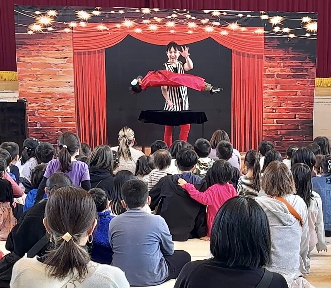 大阪のマジシャンMASA「マジシャン派遣」「出張マジック」お任せください♪♪ 余興のプロです!!