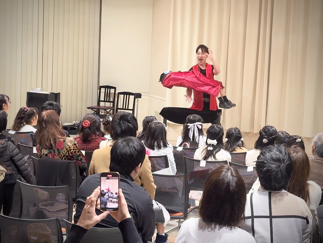 大阪のマジシャンMASA「マジシャン派遣」「出張マジック」お任せください♪♪ 余興のプロです!!