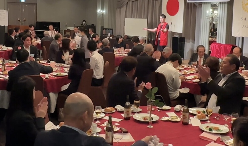 大阪のマジシャンMASA「マジシャン派遣」「出張マジック」お任せください♪♪ 余興のプロです!!