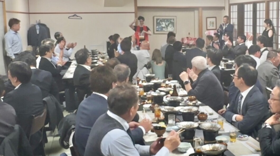 大阪のマジシャンMASA「マジシャン派遣」「出張マジック」お任せください♪♪ 余興のプロです!!