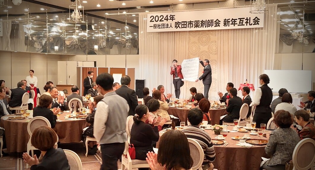 大阪のマジシャンMASA「マジシャン派遣」「出張マジック」お任せください♪♪ 余興のプロです!!