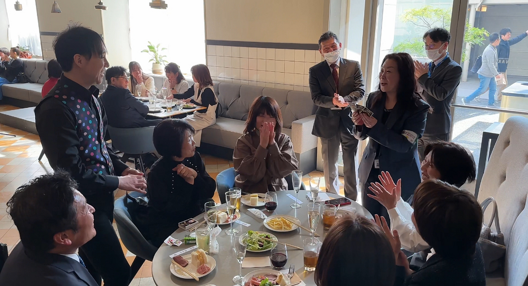 大阪のマジシャンMASA「マジシャン派遣」「出張マジック」お任せください♪♪ 余興のプロです!!