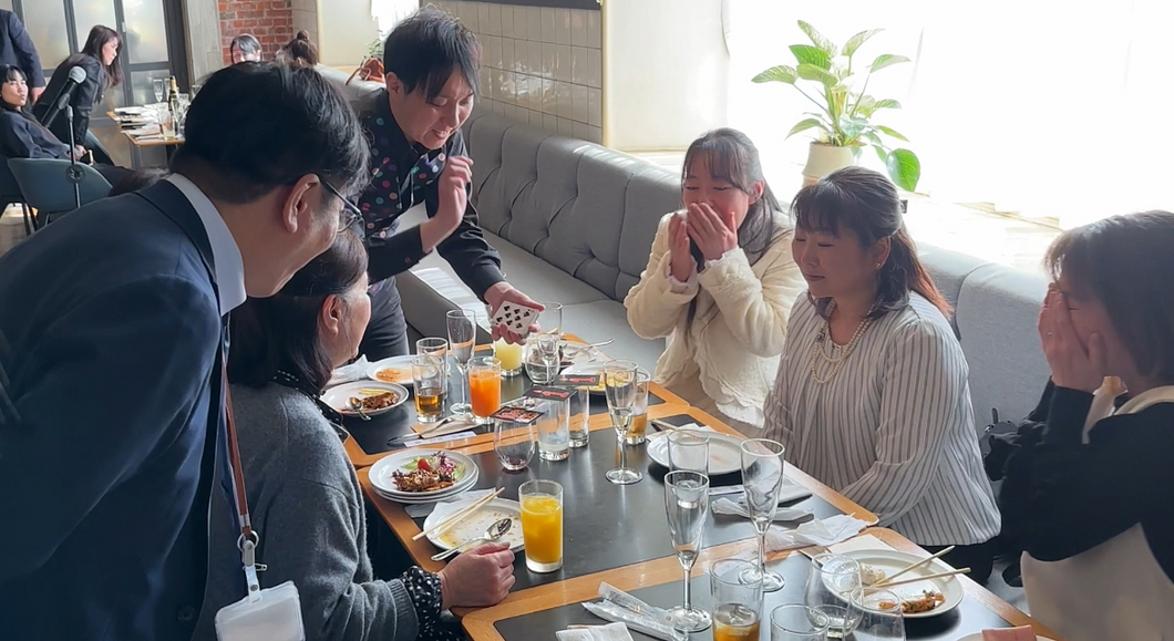 大阪のマジシャンMASA「マジシャン派遣」「出張マジック」お任せください♪♪ 余興のプロです!!