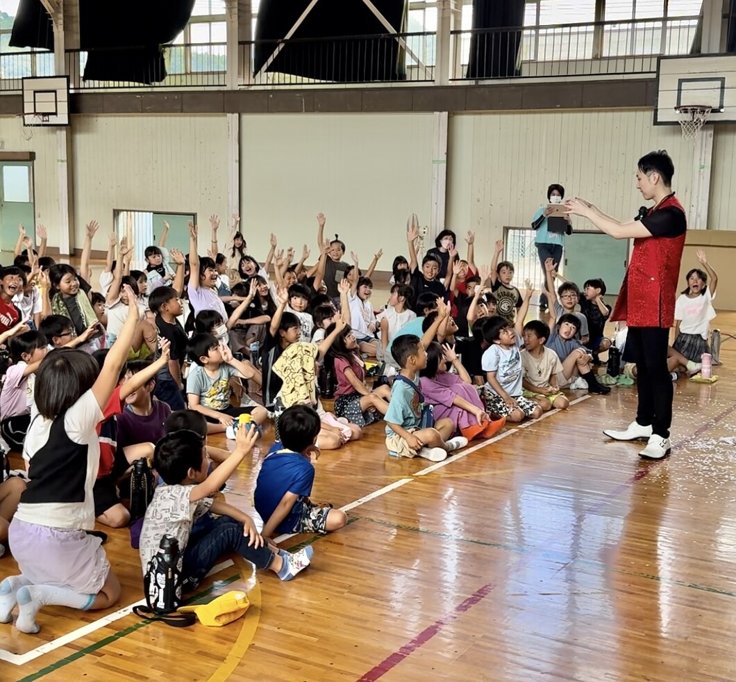 幼稚園出張イベント・保育園出張イベント・子供会出張イベントをマジシャンＭＡＳＡが盛り上げます