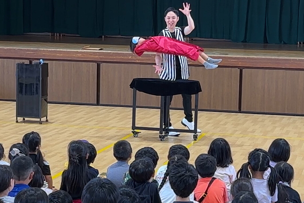 幼稚園出張イベント・保育園出張イベント・子供会出張イベントをマジシャンMASAが盛り上げます
