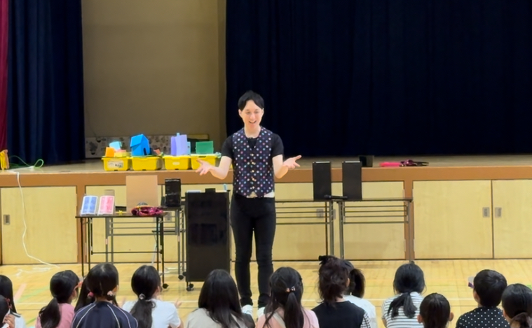 大阪のマジシャンMASA「マジシャン派遣」「出張マジック」お任せください♪♪ 余興のプロです!!