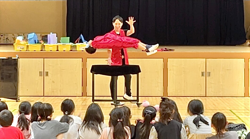 大阪のマジシャンMASA「マジシャン派遣」「出張マジック」お任せください♪♪ 余興のプロです!!