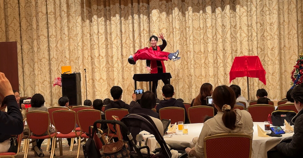 大阪のマジシャンMASA「マジシャン派遣」「出張マジック」お任せください♪♪ 余興のプロです!!