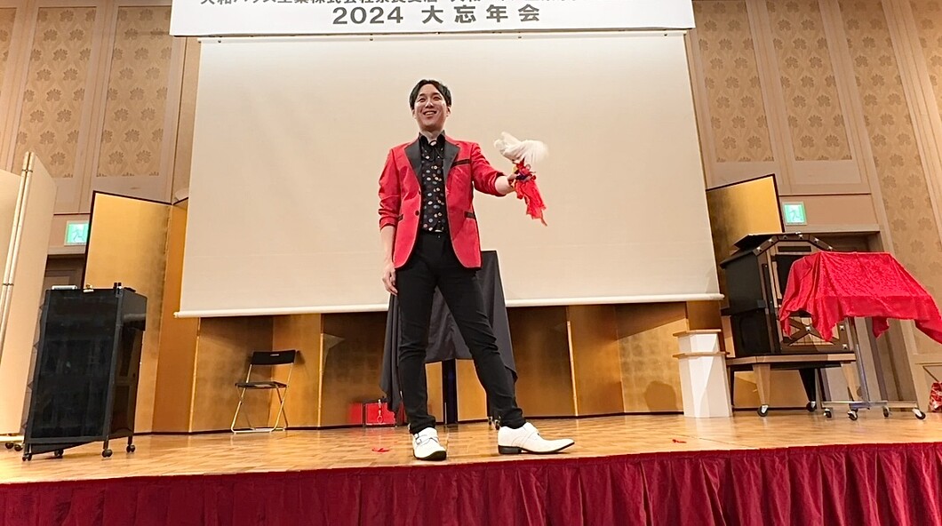 大阪のマジシャンMASA「マジシャン派遣」「出張マジック」お任せください♪♪ 余興のプロです!!