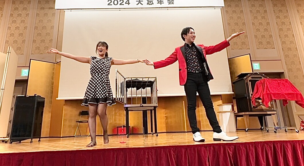 大阪のマジシャンMASA「マジシャン派遣」「出張マジック」お任せください♪♪ 余興のプロです!!