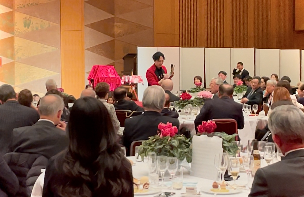 大阪のマジシャンMASA「マジシャン派遣」「出張マジック」お任せください♪♪ 余興のプロです!!