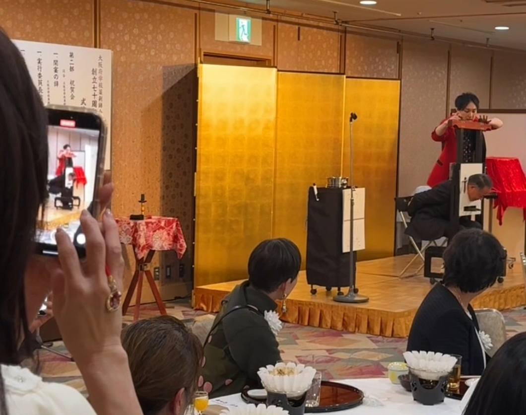 大阪のマジシャンＭＡＳＡ「マジシャン派遣」「出張マジック」お任せください♪♪　余興のプロです!!