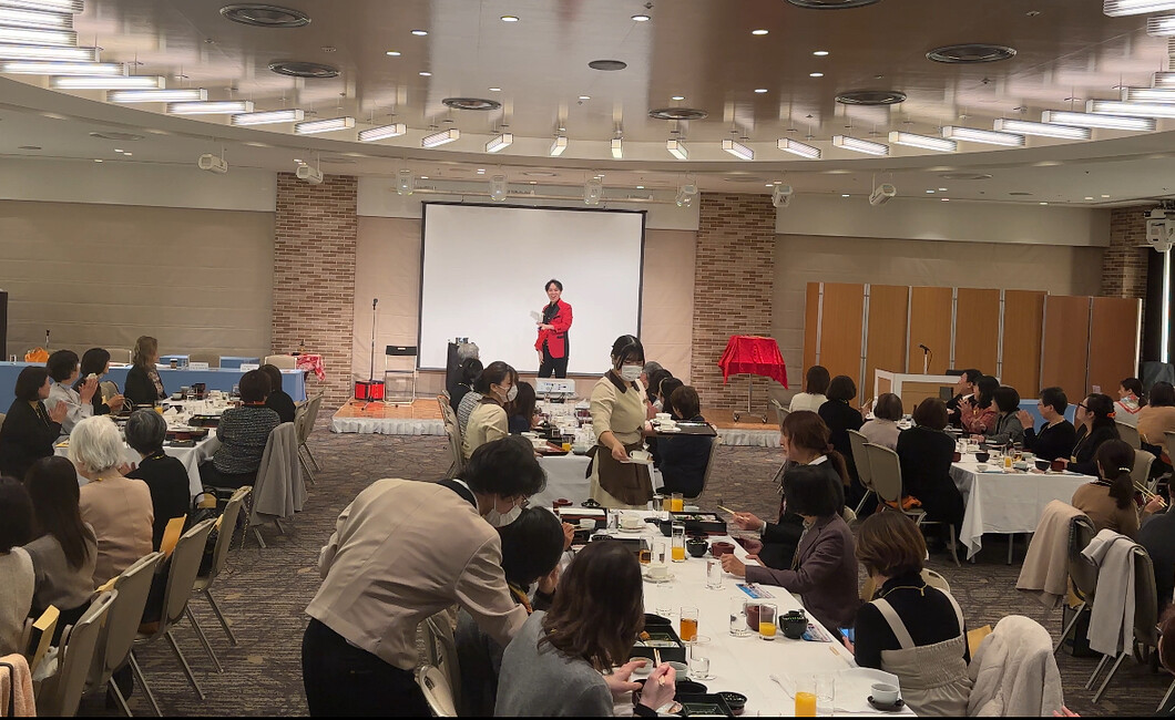 大阪のマジシャンMASA「マジシャン派遣」「出張マジック」お任せください♪♪ 余興のプロです!!